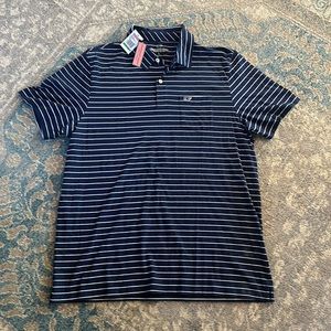 Vineyard Vines Men’s 2 button color t shirt size large